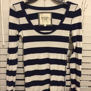 Abercrombie women's long sleeve