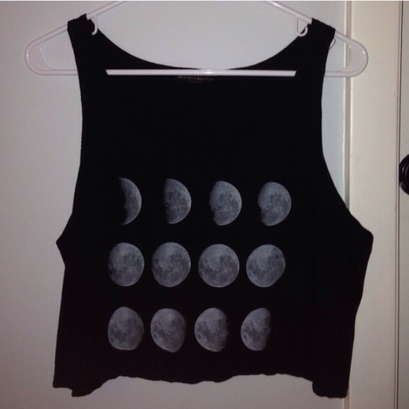 Lunar Phases Crop Top! - Picture 2 of 4