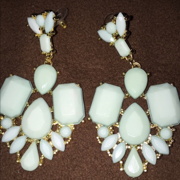 Mint stone earrings💎