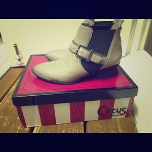 Sam Edelman Hamilton Booties in Taupe