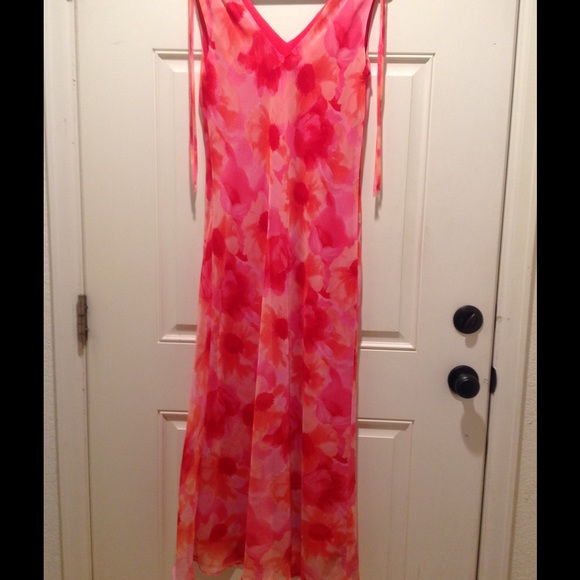 🌸Pink flowery sundress!🌸 - Picture 1 of 2