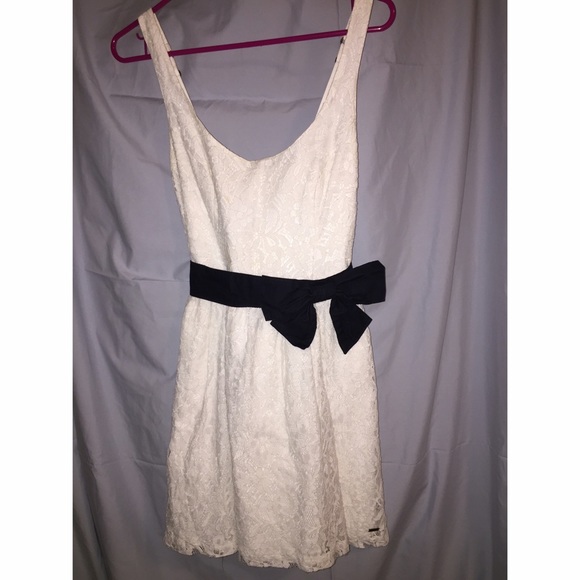 Hollister Dresses & Skirts - White Lace Dress with Bow