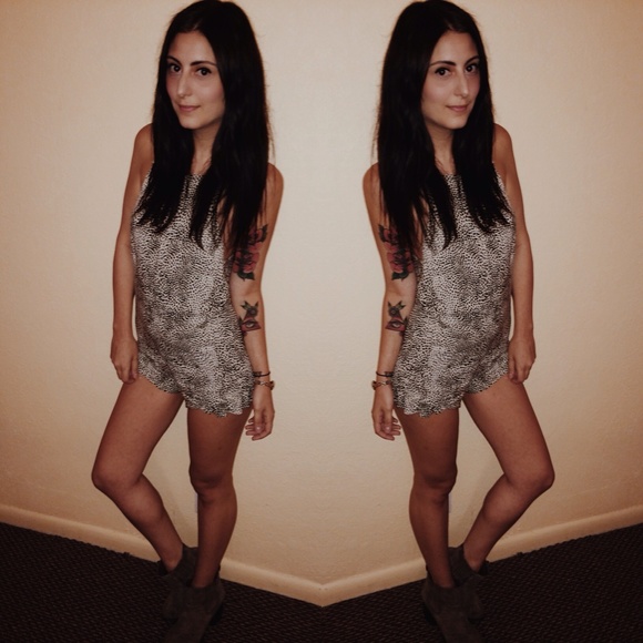 SOLD NWT LF Cheetah romper - Picture 4 of 4