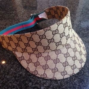 Woman's Gucci visor