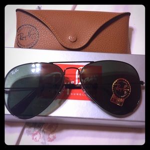Brand New Ray Ban aviators