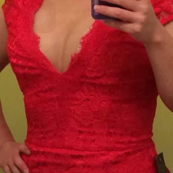 Dress color red - Picture 4 of 4
