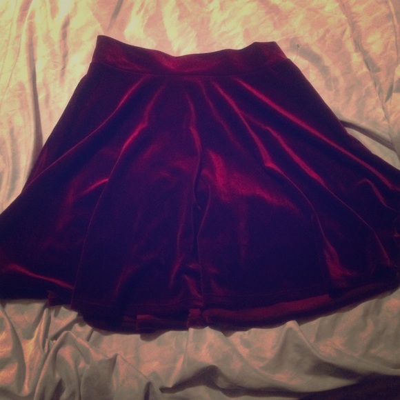 Charlotte Russe Dresses & Skirts - Maroon velvet skirt
