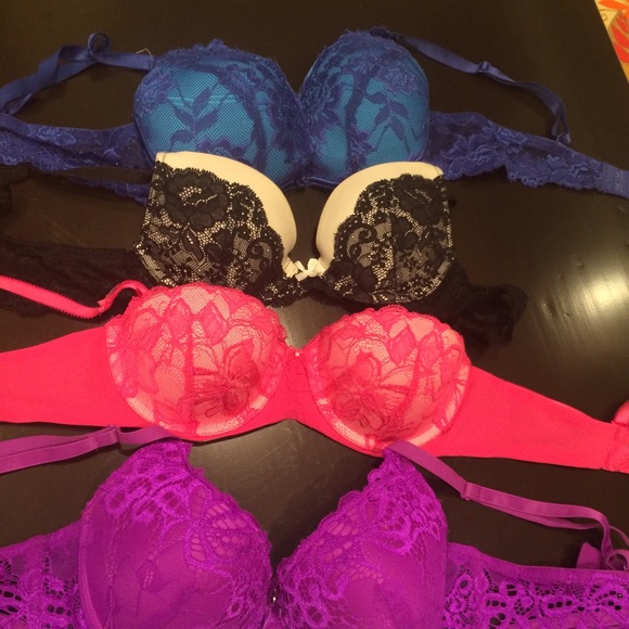 Set of bras 34 B