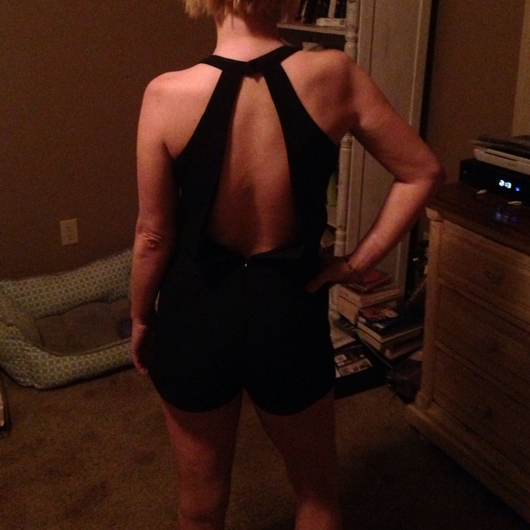 Caroline Hill black romper - Picture 2 of 3