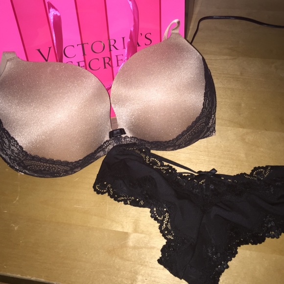 Victoria's Secret 36DD bra& panties bundle