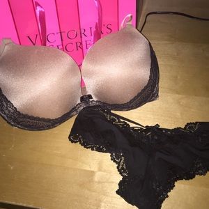 Victoria's Secret 36DD bra& panties bundle