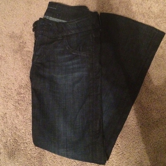 HUDSON boot cut dark jeans