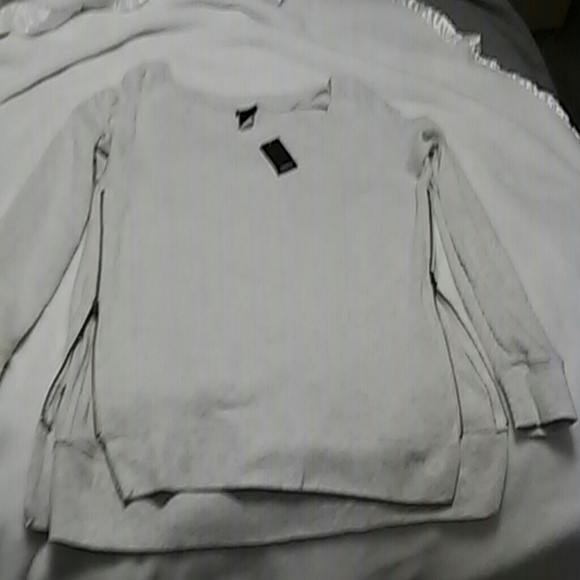 Top w/ Zippers On Each Side By Each Hip