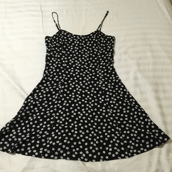 Forever 21 Dresses & Skirts - Flower dress! NWOT