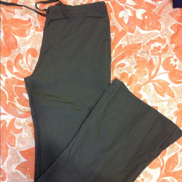 SALE! Cute style charcoal gray scrub pants!!