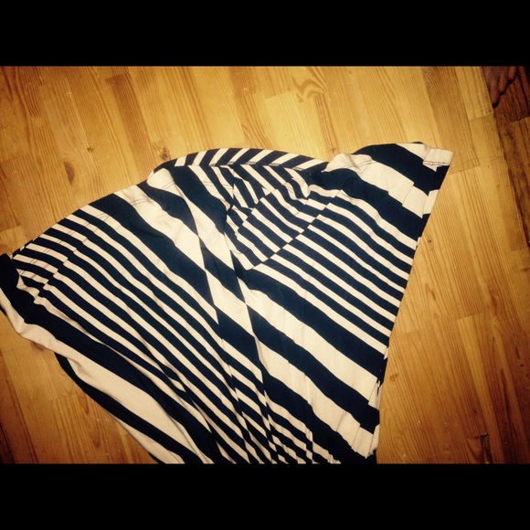 Adorable knit dress. Cute, comfortable, stylish! - Picture 3 of 3