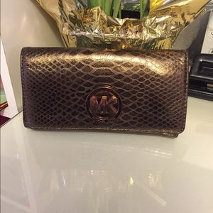 Michael kors wallet