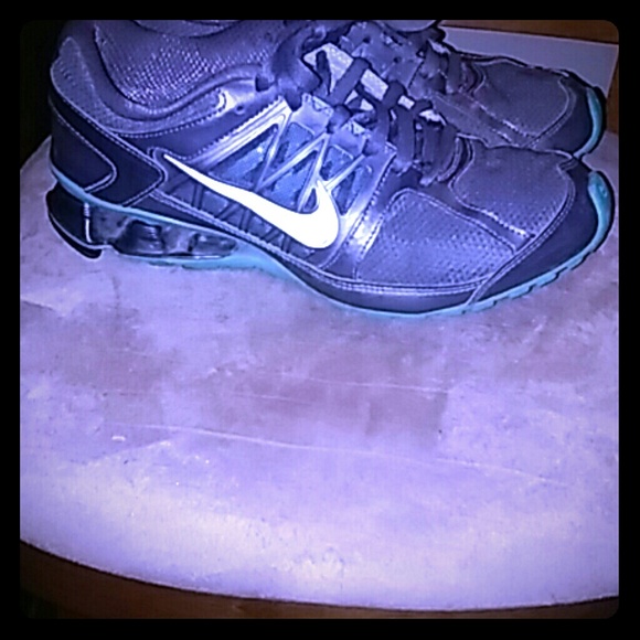 Nike tennis shoes