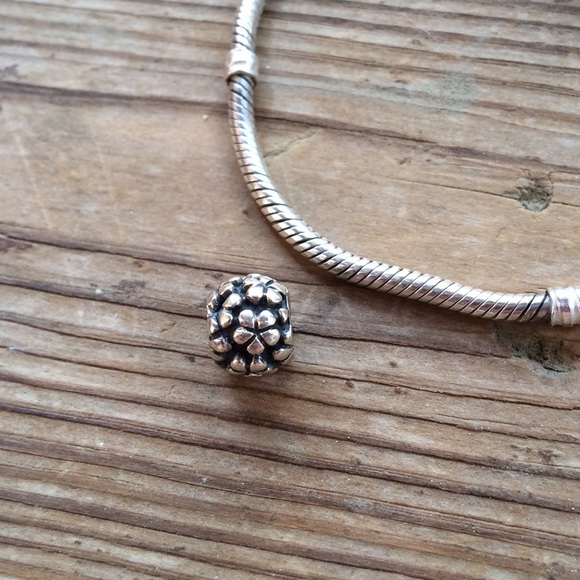 Pandora charm - flower power silver