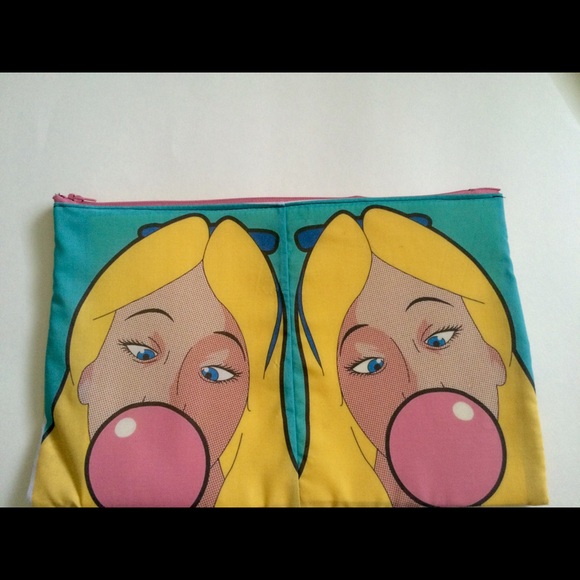 Alice clutch