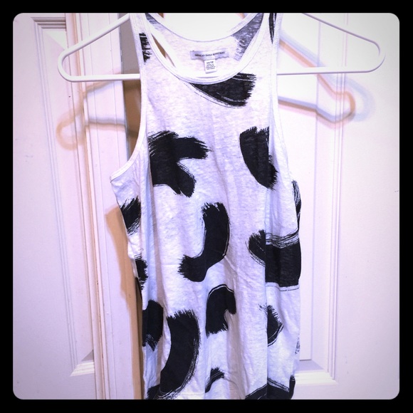 Cute AE tank, NWT