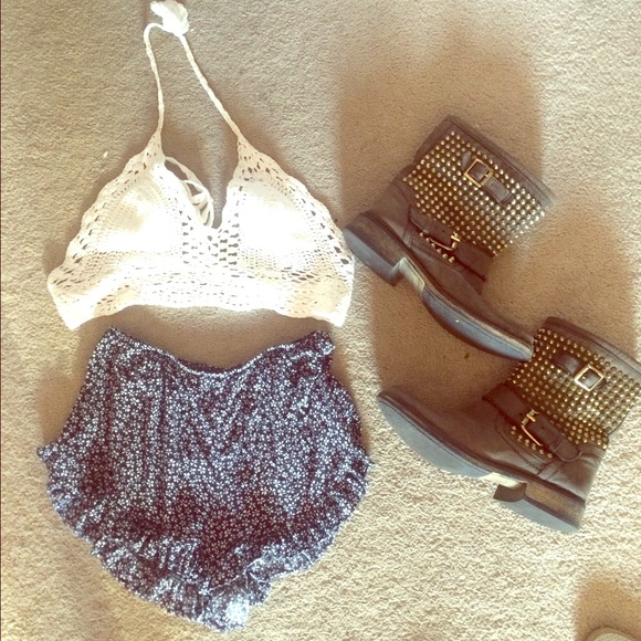 RARE floral brandy Melville vodis!