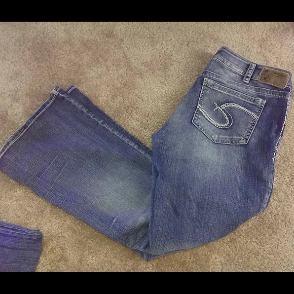 Ladies silver jeans great condition sz 34/30