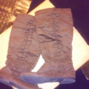 Girls brown boots (worn once)