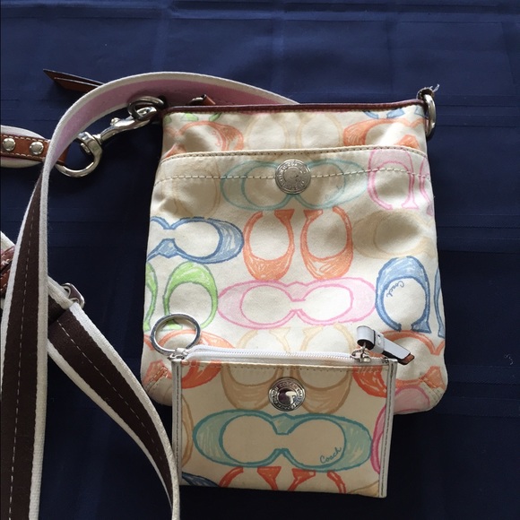 Coach Signature Scribble  Purse & ID Coin