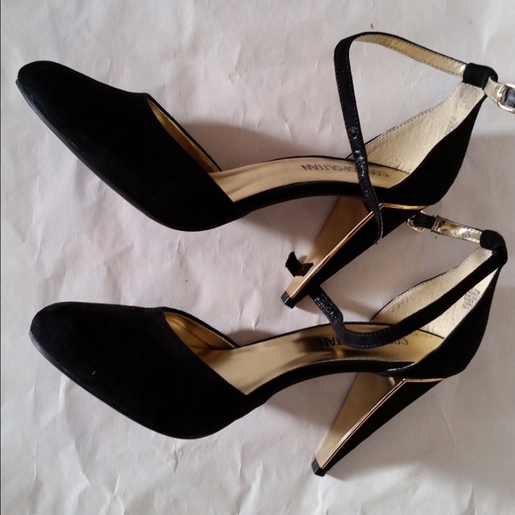 Cosmopolitan Black & Gold Ankle Strap Pumps