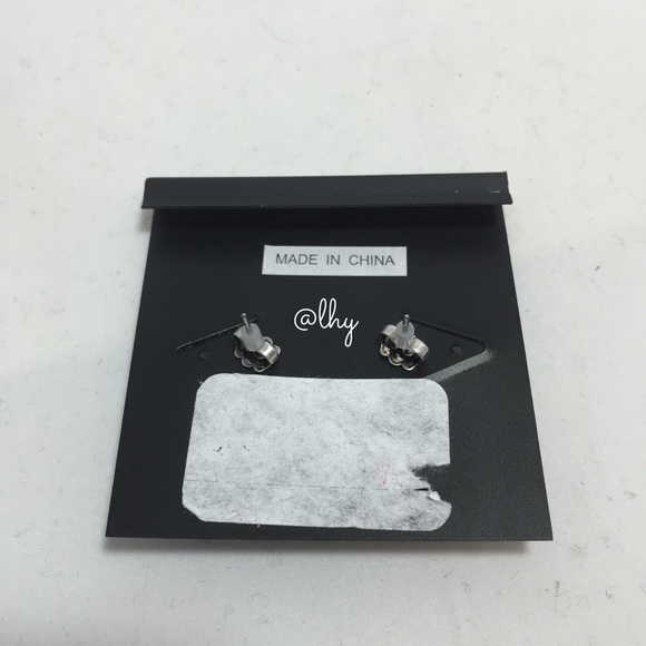 ❌SOLD❌REBECCA MINKOFF BRICK STUD EARRINGS (SILVER) - Picture 4 of 4