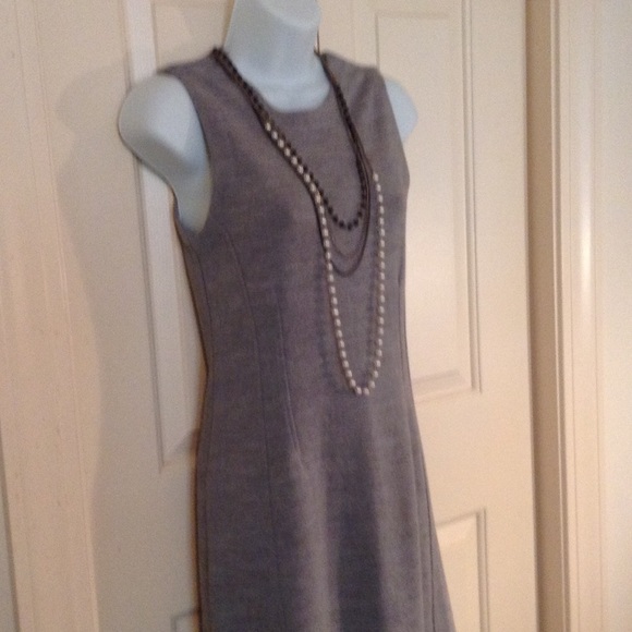 Banana Republic Dresses & Skirts - Simply elegant gray knit dress.