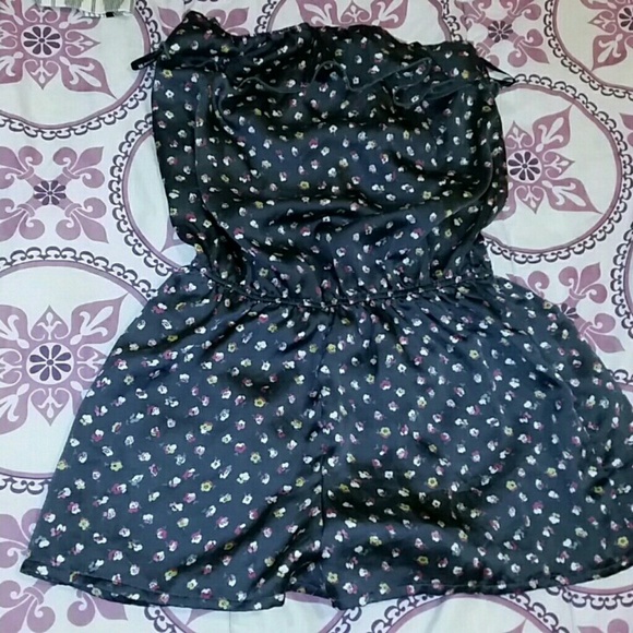🚫🚫🚫ALREADY TRADED🚫🚫🚫Blue Romper
