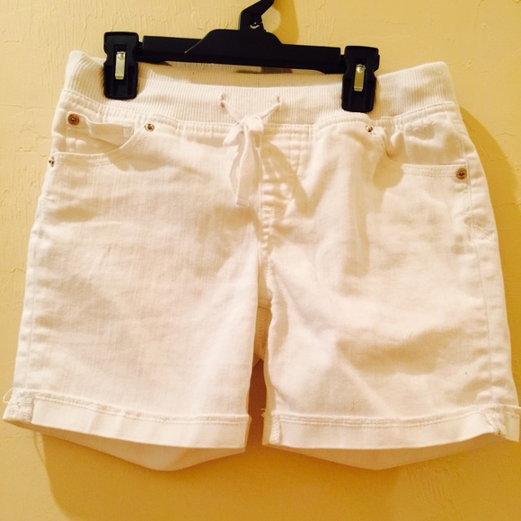 Girl's shorts - Picture 1 of 2