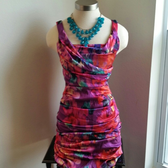 Express Dresses & Skirts - EXPRESS...STUNNING  DRESS..$25 FINAL PRICE..