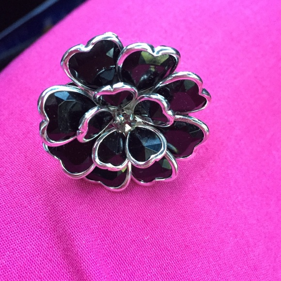 Flower ring - Picture 3 of 3
