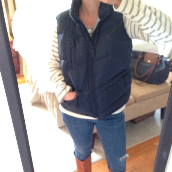 SOLD Down vest from AEO - Picture 2 of 4