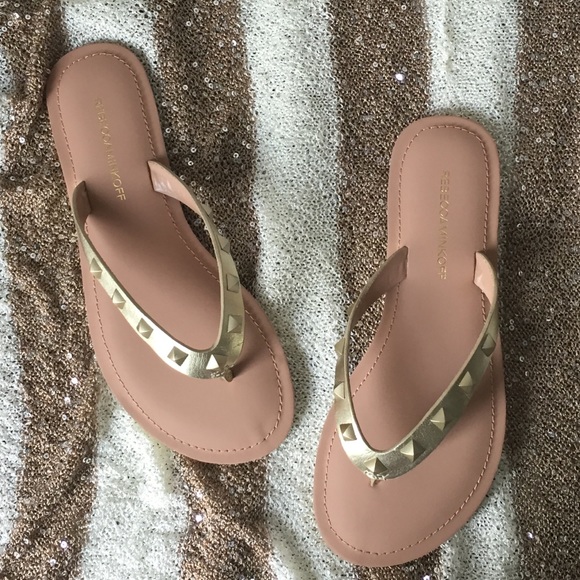 🎉2x HP🎉 Rebecca Minkoff Studded Thong Sandal