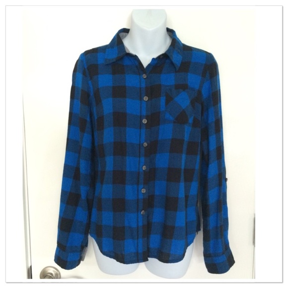 Tops - BLUE & BLACK CLASSIC PLAID FLANNEL LONG SLEEVE TOP