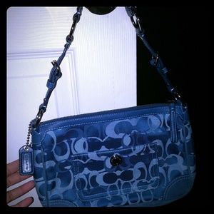 Authentic coach shoulder bag.