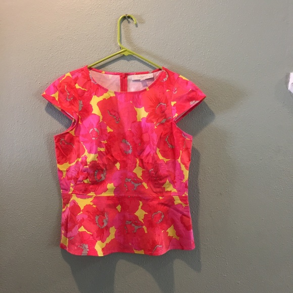Ann Taylor loft summer top size 8p worn only once
