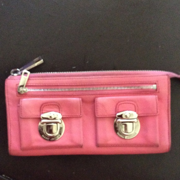 Marc Jacobs Handbags - Marc Jacobs wallet