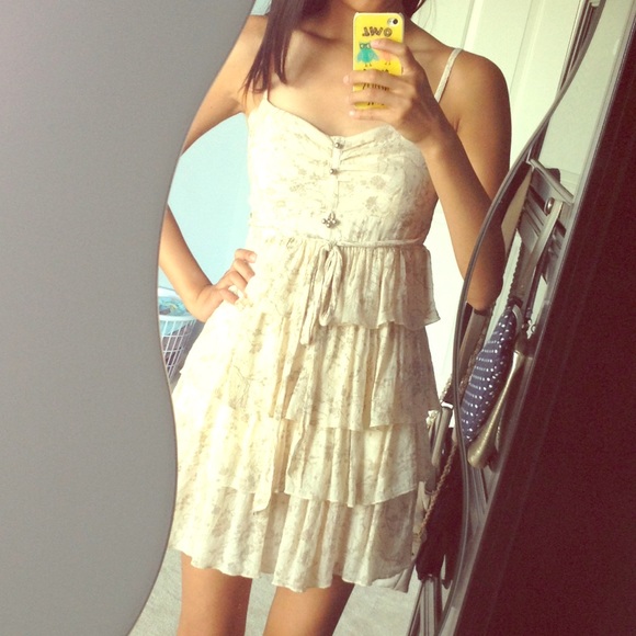 Forever 21 Dresses & Skirts - Floral Designed Tan Dress