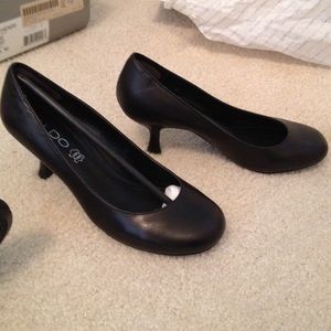 Black ALDO kitten heels 5.5