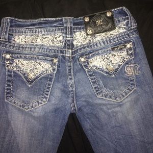 Miss Me denim capris