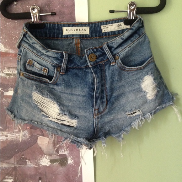 High waisted BULLHEAD shorts