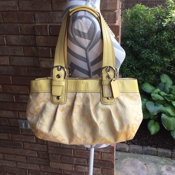 Coach Purse - Style F13742 Excellent Condition