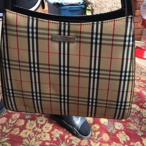 Nice small handbag Burberry