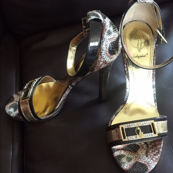 Baby Phat Gold/ Black Heels - Picture 2 of 3
