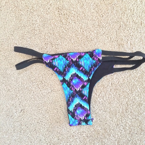 Lokini bikini bottoms size small - Picture 1 of 2